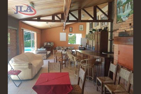 49_photo/94dce199e5.8d9d2e8c4e07ca84-ATLAS-aa967b53-7a17-4911-99b3-6f9d0c225bf0.jpg de casa para alugar com 4 quartos, 400m² em Santa Felicidade, Curitiba