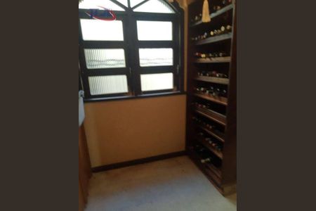 15_photo/94dce199e5.8d9d2e8c4e07ca84-ATLAS-bc074581-e9aa-4925-9636-3e48f47d7459.jpg de casa para alugar com 4 quartos, 400m² em Santa Felicidade, Curitiba