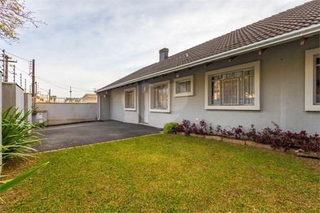 38_photo/94dce19a07.49c40a4e0c1b1036-ATLAS-b2301d27-c85d-4d3a-992d-793c05576e1a.jpg de casa à venda com 4 quartos, 266m² em Santa Felicidade, Curitiba