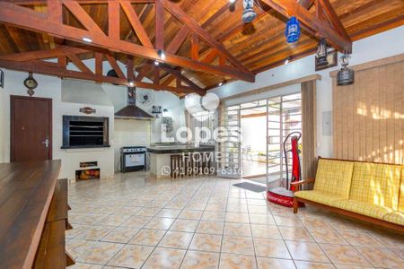39_photo/94dce19a0f.3ee15f017ff1b7a8-ATLAS-081ab81f-8e53-4ac8-ab88-9643142e93ec.jpg de casa à venda com 4 quartos, 266m² em Santa Felicidade, Curitiba