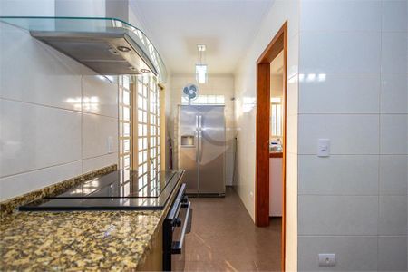 6_photo/94dce19a0f.3ee15f017ff1b7a8-ATLAS-0c89e3fd-2d6d-420c-843f-2b12e7ef948d.jpg de casa à venda com 4 quartos, 266m² em Santa Felicidade, Curitiba