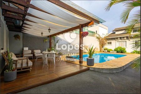 37_photo/94dce19a0f.3ee15f017ff1b7a8-ATLAS-2e04ad6f-c608-4feb-afe1-51d0affd8778.jpg de casa à venda com 4 quartos, 266m² em Santa Felicidade, Curitiba