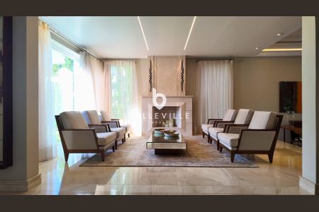 4_photo/94dce19a17.6f1c42ad93d8d572-ATLAS-b02b6b4e-c3c4-4e2c-ad9a-f980c36e8b0d.jpg de casa à venda com 5 quartos, 670m² em Santa Felicidade, Curitiba