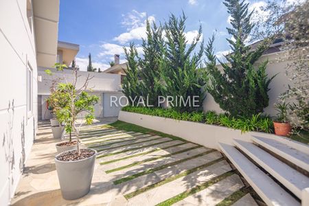 9_photo/94dce19a17.c46601f4331d0d89-ATLAS-6b08a8e6-d8d0-4bef-876b-2b6f29043c44.jpg de casa à venda com 5 quartos, 640m² em Santa Felicidade, Curitiba