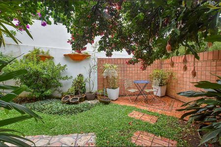 6_photo/94dce19a6d.85fa5d3654e4d217-ATLAS-63344f4b-b804-4d3b-b472-75eac4f72677.jpg de casa à venda com 3 quartos, 176m² em Santa Felicidade, Curitiba