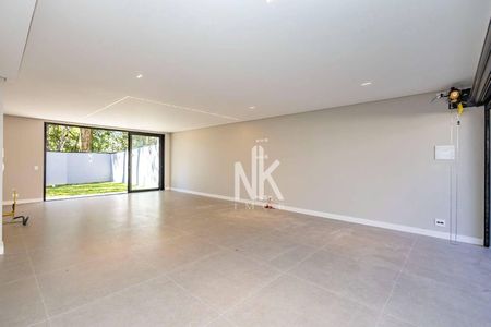 8_photo/94dce19a89.35706a21cc55f1ba-ATLAS-0ff80961-d4e0-4e6e-84ec-a66d5aa3414d.jpg de casa à venda com 3 quartos, 295m² em Santa Felicidade, Curitiba