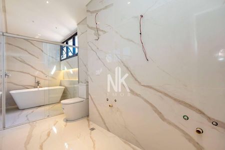 4_photo/94dce19a89.35706a21cc55f1ba-ATLAS-4e0fb0cc-2538-4880-8ad3-b2de2307c794.jpg de casa à venda com 3 quartos, 295m² em Santa Felicidade, Curitiba