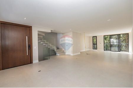 7_photo/94dce19a89.919ddce755a14674-ATLAS-18fc1fda-02c8-47df-a801-c8288a5d41d6.jpg de casa para alugar com 3 quartos, 295m² em Santa Felicidade, Curitiba