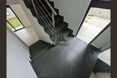 39_photo/94dce19aa1.01295d25981201a4-ATLAS-73dc5c0f-2cd0-4f1c-8f69-cfb3fa4aa281.jpg de casa à venda com 3 quartos, 191m² em Santo Inácio, Curitiba