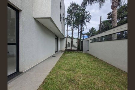 6_photo/94dce19aa1.01295d25981201a4-ATLAS-c9499a38-3cd4-4e2d-a41c-8b2339e152cb.jpg de casa à venda com 3 quartos, 191m² em Santo Inácio, Curitiba