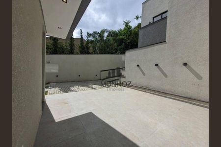 13_photo/94dce19aa1.01295d25981201a4-ATLAS-c9732b5a-c391-4dc7-b7c2-9cf6df015f4f.jpg de casa à venda com 3 quartos, 191m² em Santo Inácio, Curitiba