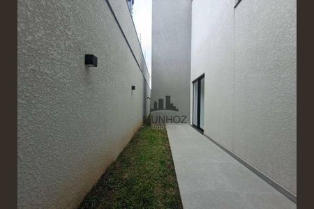 1_photo/94dce19aa1.d3fcdcdc69efca84-ATLAS-021f8b80-d571-4cc8-9ce9-be668f1f9db5.jpg de casa à venda com 3 quartos, 237m² em Santo Inácio, Curitiba