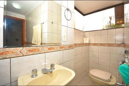 4_photo/94dce19b29.671b3960e7484b54-ATLAS-28d21a51-49ec-4d78-b00a-ffe8a22c673a.jpg de casa à venda com 3 quartos, 242m² em Santa Felicidade, Curitiba