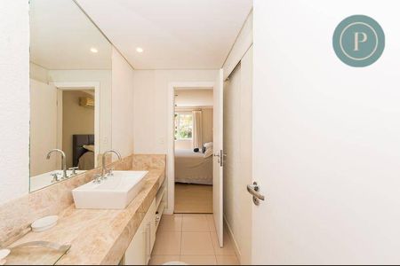 10_photo/94dce19b75.cbda608f13b4b9c7-ATLAS-0264100f-d257-486d-a5bf-788c8baba735.jpg de casa à venda com 4 quartos, 388m² em Santa Felicidade, Curitiba