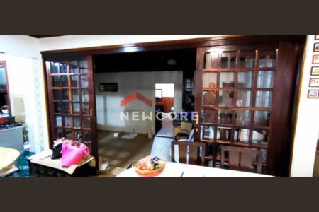 7_photo/94dce19b8d.24a317c22631bef5-ATLAS-c34a27e2-77f2-45d7-bcbb-5daebdc6a8d8.jpg de casa à venda com 3 quartos, 170m² em Santa Felicidade, Curitiba