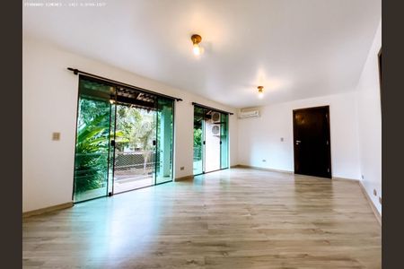 12_photo/94dce19bcf.92bd7eb76981e119-ATLAS-9492aa08-5d8d-40ff-b3e5-1258992a8e5e.jpg de casa para alugar com 2 quartos, 274m² em Santa Felicidade, Curitiba