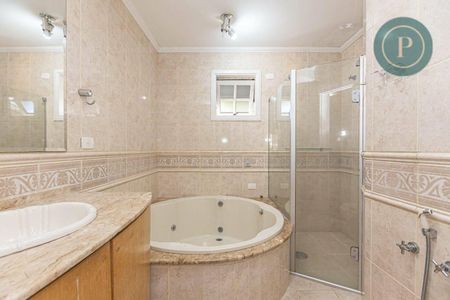 7_photo/94dce19c8f.3ee15f017ff1b7a8-ATLAS-3d0e9619-568b-4f2f-b8be-2efc3a3bec88.jpg de casa à venda com 4 quartos, 375m² em Santa Felicidade, Curitiba