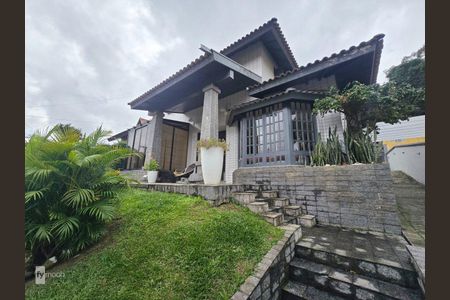 2_photo/94dce19c8f.3ee15f017ff1b7a8-ATLAS-65f53268-8a11-4a32-8fcf-83db0e6d4289.jpg de casa à venda com 4 quartos, 375m² em Santa Felicidade, Curitiba