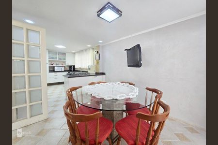 23_photo/94dce19c8f.3ee15f017ff1b7a8-ATLAS-9587cd64-be56-48ef-9fe5-918cef4ee7b4.jpg de casa à venda com 4 quartos, 375m² em Santa Felicidade, Curitiba