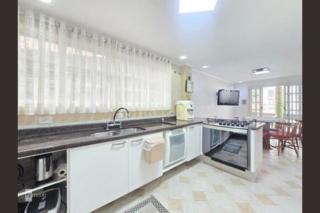 25_photo/94dce19c8f.3ee15f017ff1b7a8-ATLAS-c42000a3-1908-46d5-9cc1-ff805eee1cbe.jpg de casa à venda com 4 quartos, 375m² em Santa Felicidade, Curitiba