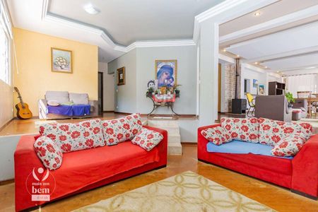 6_photo/94dce19c9b.3c2637ef58290670-ATLAS-3ac7b2ea-0040-4dc9-a8ec-9fb9d6d4aa66.jpg de casa à venda com 5 quartos, 261m² em Santa Felicidade, Curitiba