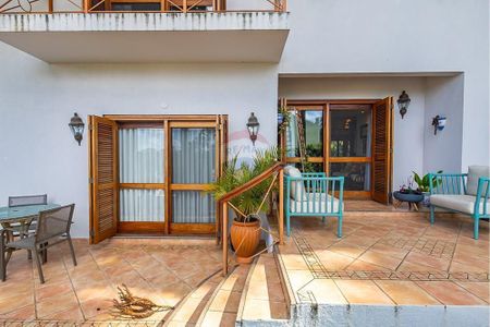 4_photo/94dce19c9d.adbb37f92a381176-ATLAS-1fd113a7-0c4c-4b1f-9375-2c76bf69b2a1.jpg de casa à venda com 7 quartos, 737m² em Santa Felicidade, Curitiba