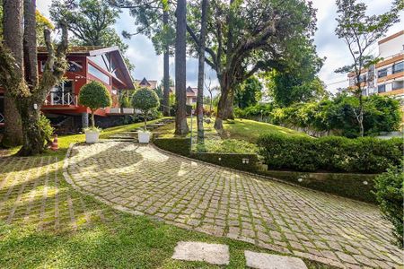 8_photo/94dce19c9d.adbb37f92a381176-ATLAS-9e089df8-73fb-48a0-a076-5d227e41ae64.jpg de casa à venda com 7 quartos, 737m² em Santa Felicidade, Curitiba