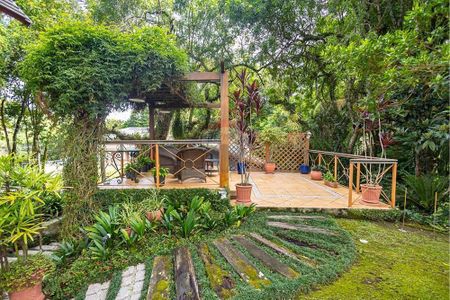 6_photo/94dce19c9d.adbb37f92a381176-ATLAS-ee3f3bfd-eaf8-4545-97ab-fbdbd18b7edb.jpg de casa à venda com 7 quartos, 737m² em Santa Felicidade, Curitiba