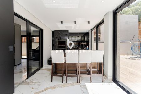 6_photo/94dce19cb3.757a8de40dac5ad6-ATLAS-4dd95d3d-360b-4f4c-ba98-0571a0d99733.jpg de casa à venda com 4 quartos, 400m² em Santa Felicidade, Curitiba