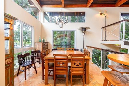 7_photo/94dce19ebb.dda3a78fb47de289-ATLAS-1f8890c8-4fd1-48a2-a4e0-0b8df73a6f6b.jpg de casa à venda com 7 quartos, 737m² em Santa Felicidade, Curitiba