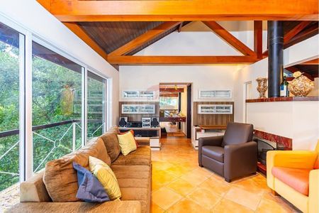 6_photo/94dce19ebb.dda3a78fb47de289-ATLAS-23ee7d1a-5760-48e1-928d-8bede4ea054c.jpg de casa à venda com 7 quartos, 737m² em Santa Felicidade, Curitiba