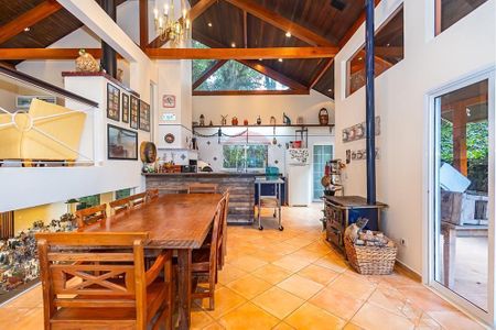 8_photo/94dce19ebb.dda3a78fb47de289-ATLAS-29f95dca-1c5a-49cc-88fb-7206936ce74f.jpg de casa à venda com 7 quartos, 737m² em Santa Felicidade, Curitiba