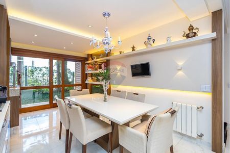 10_photo/94dce19ebb.dda3a78fb47de289-ATLAS-2cf4fb5d-1fba-4e5b-97c8-165cd031a260.jpg de casa à venda com 7 quartos, 737m² em Santa Felicidade, Curitiba