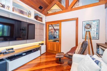 11_photo/94dce19ebb.dda3a78fb47de289-ATLAS-2fb7c5dc-d52e-4ca4-ac67-c63e30acdec6.jpg de casa à venda com 7 quartos, 737m² em Santa Felicidade, Curitiba