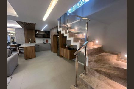 3_photo/94dce19ee9.5e89782449a970f9-ATLAS-19ae9da3-06da-402d-baf5-e245e3fb2e39.jpg de casa à venda com 3 quartos, 192m² em Santa Felicidade, Curitiba