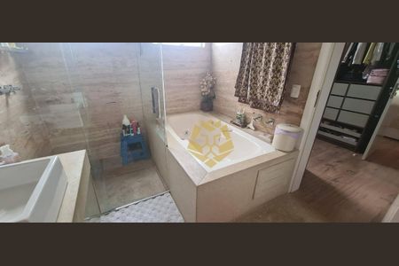 5_photo/94dce1a325.08e72d8a34e90549-ATLAS-dea14d98-94fd-4bc5-b0ff-5e55b29a35d8.jpg de casa à venda com 4 quartos, 304m² em Santa Felicidade, Curitiba