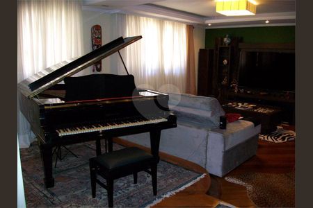 5_photo/94dce1a5d1.7066937cd636288e-ATLAS-382307e5-6f80-4e2d-b3b0-3c51f1e05e25.jpg de casa à venda com 4 quartos, 652m² em Santa Felicidade, Curitiba