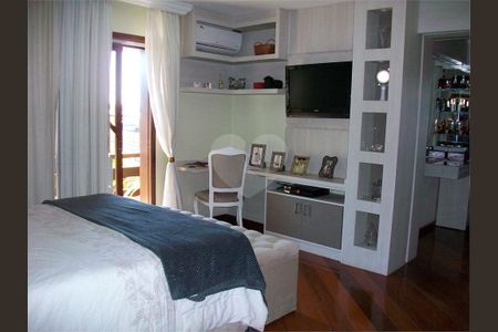 6_photo/94dce1a5d7.2f15d505e37c7ac5-ATLAS-dfc59d9d-b6cd-458c-9e59-e2d5f76dfc36.jpg de casa à venda com 4 quartos, 652m² em Santa Felicidade, Curitiba