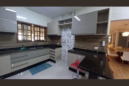 8_photo/94dce1a6f1.4e1a6e6486a440d9-ATLAS-4bebb065-b965-4eb7-8361-6bf232a14d8f.jpg de casa para alugar com 3 quartos, 350m² em Santa Felicidade, Curitiba