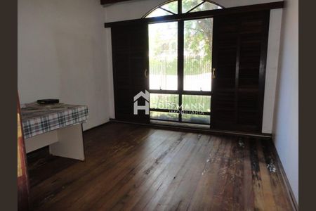 5_photo/94dce1a7cf.131c711fc740dfc3-ATLAS-ae2f1a0d-9e0b-4cc9-8460-24b4be0bc6e0.jpg de casa à venda com 3 quartos, 120m² em Santa Felicidade, Curitiba