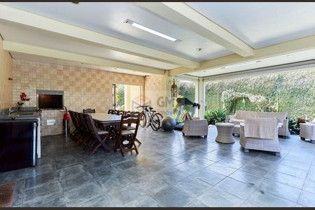 4_photo/94dce1a88f.210363f7da379e19-ATLAS-db3735d0-efa6-4620-83a4-d3ccdae8e66b.jpg de casa à venda com 3 quartos, 268m² em Santa Felicidade, Curitiba