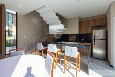 6_photo/94dce1a8d7.45ce0239ce09ec72-ATLAS-553f9baf-1ec5-4df8-8d45-a7ddf0185e46.jpg de casa à venda com 3 quartos, 134m² em Santa Felicidade, Curitiba