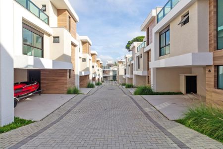 8_photo/94dce1a8d7.45ce0239ce09ec72-ATLAS-66fa8268-a2cd-47a9-a11d-0f0e25378ea1.jpg de casa à venda com 3 quartos, 134m² em Santa Felicidade, Curitiba