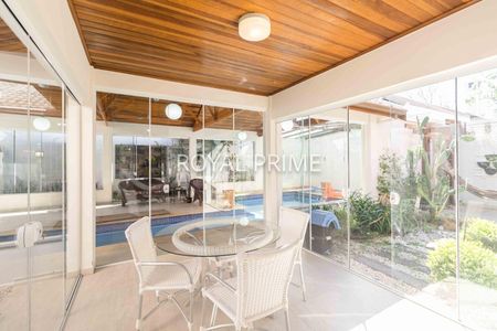 9_photo/94dce1ae05.6c6579b50c0143d1-ATLAS-37db5d5e-e534-4577-80e7-5a07c49cbcfd.jpg de casa de condomínio à venda com 4 quartos, 402m² em Santa Felicidade, Curitiba