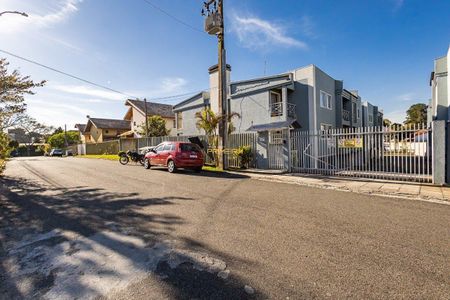 9_photo/94dce1aeef.598c66e7e5047e83-ATLAS-d08c8b85-ae9d-4e48-b102-ec6951cfb4cb.jpg de apartamento à venda com 3 quartos, 76m² em Santa Felicidade, Curitiba