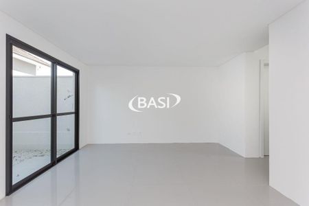 5_photo/94dce1af2d.9d987245b69c39b6-ATLAS-3cda2ae7-e992-45c7-b1d7-1f06f5b2942b.jpg de casa à venda com 3 quartos, 144m² em Santa Felicidade, Curitiba