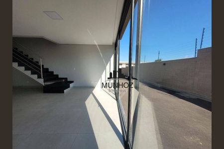 10_photo/94dce1b2d3.e79e7b52cacb0d90-ATLAS-4a0f4f67-db45-472e-9fa9-ab0c50b893a2.jpg de casa à venda com 3 quartos, 125m² em Santa Felicidade, Curitiba