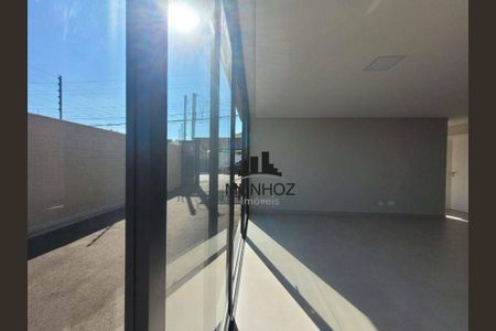 11_photo/94dce1b2d3.e79e7b52cacb0d90-ATLAS-a96f97d5-3b65-440a-8a4c-53fe62e3294c.jpg de casa à venda com 3 quartos, 125m² em Santa Felicidade, Curitiba