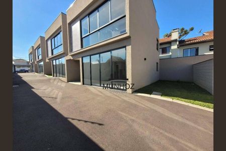 3_photo/94dce1b2d3.e79e7b52cacb0d90-ATLAS-d40c78da-a97b-4d80-a42c-77ce117e14d5.jpg de casa à venda com 3 quartos, 125m² em Santa Felicidade, Curitiba