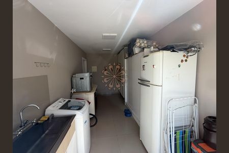 34_photo/94dce1b2dd.a15f321e408d66f6-ATLAS-2ce4b537-31c0-4961-9d3c-ffe8fe8a6352.jpg de casa para alugar com 3 quartos, 300m² em Santa Felicidade, Curitiba